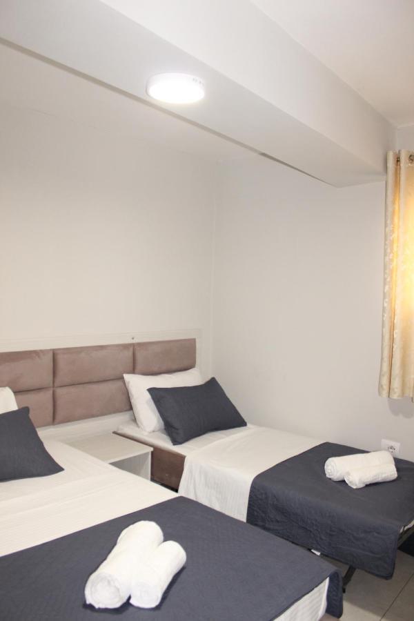 Bebi Hotel And Apartments Саранда Экстерьер фото